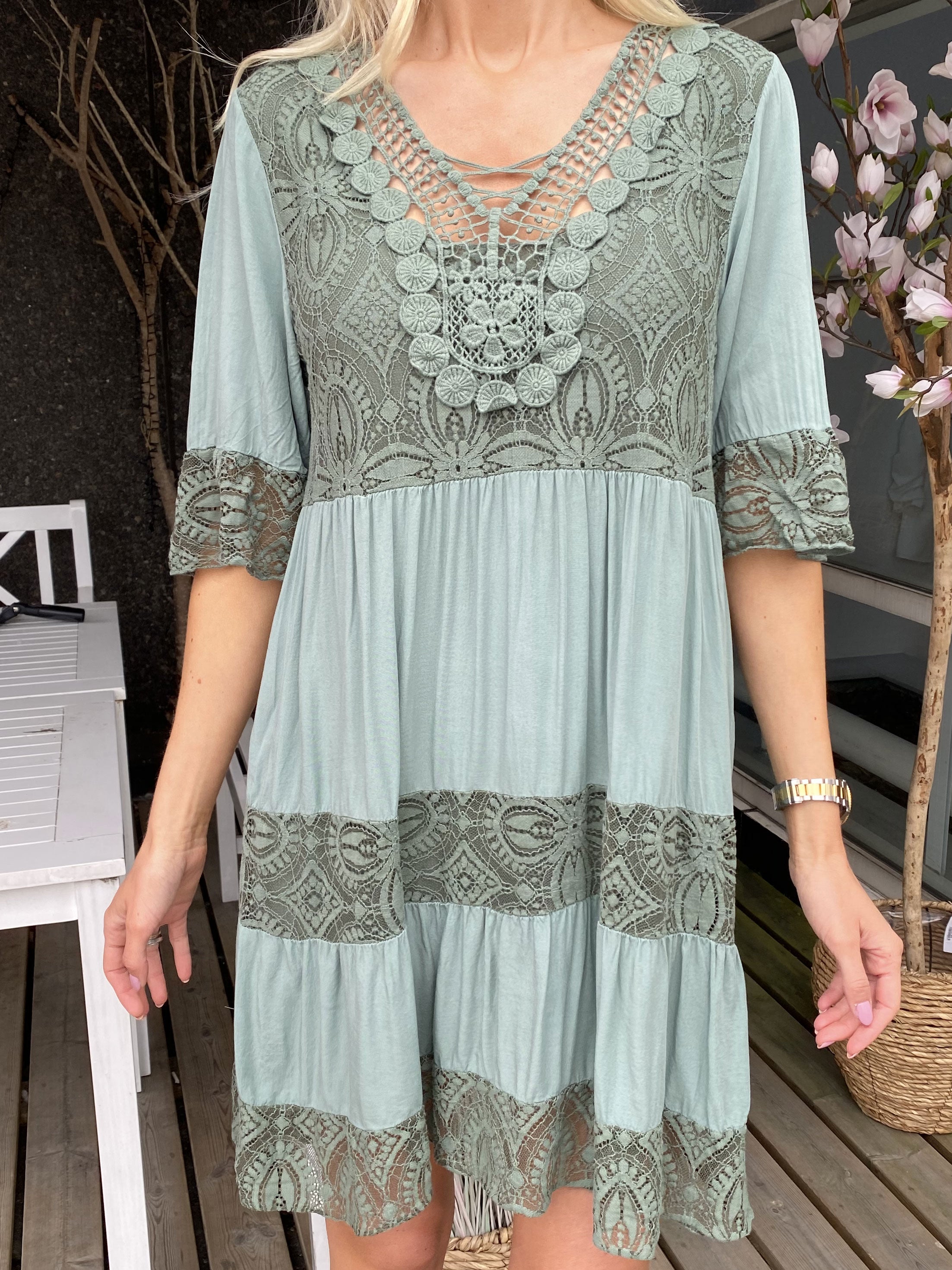 Sasia - Sommerkjole med blonder